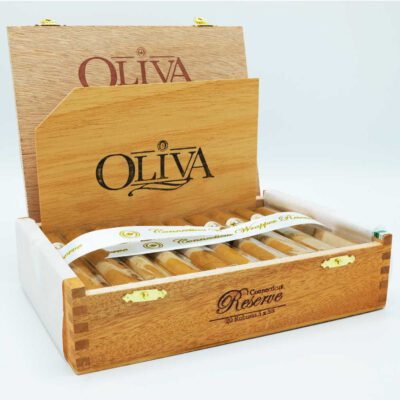 produktbild oliva connecticut reserve robusto box 2